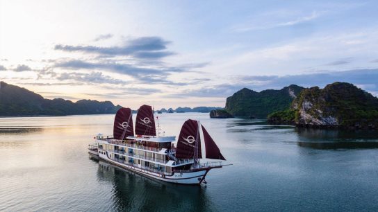 Halong Bay 2 days on V’sprit cruise