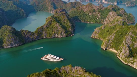 Halong – Lan Ha Bay by SCARLET PEARL CRUISE