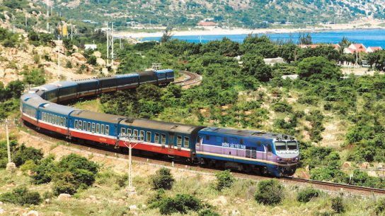 Ninh Binh Hue train  – Vietnam Railways